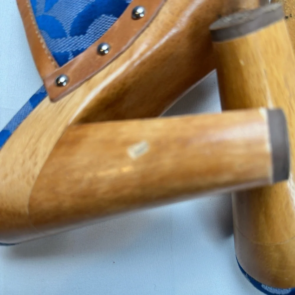 TRENDING VINTAGE Y2K Coach Women's Blue Patterned Clog Mules